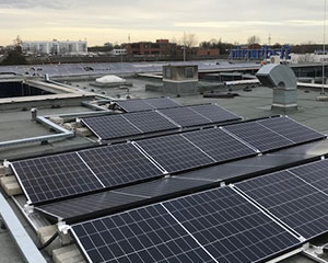 Solaranlage auf dem Dach der Stadtwerke Ratingen 